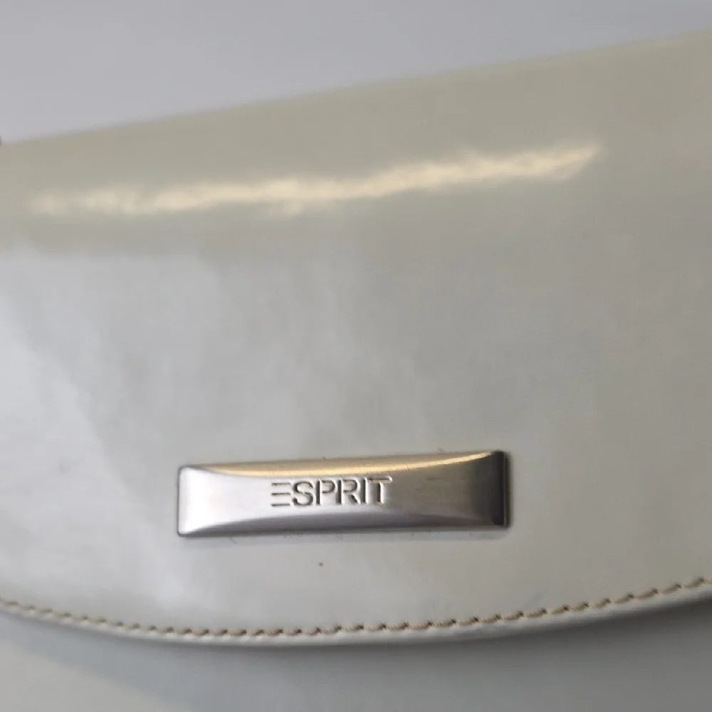 Esprit Off-White‎ Leather Shoulder Bag